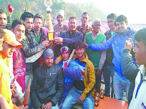 Kpina cricket trophy won by sealing